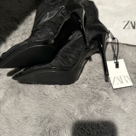🖤 NWT” Zara “ Black Mesh Booties - Picture 13 of 15